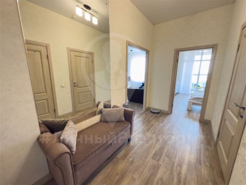 2-к квартира, 11/18 эт., 88м²