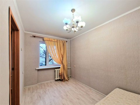 3-к квартира, 4/5 эт., 58м²