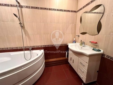 3-к квартира, 9/10 эт., 83м²